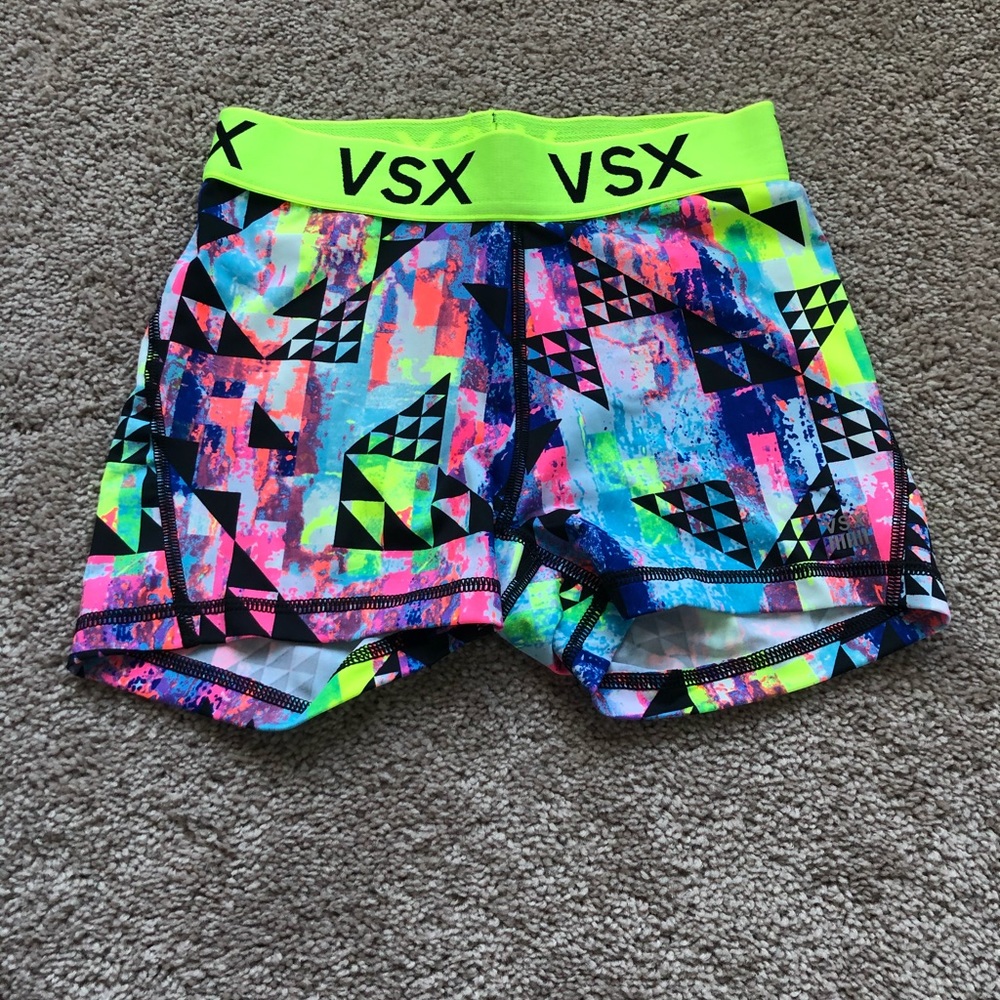 NWOT “The Player” hot short